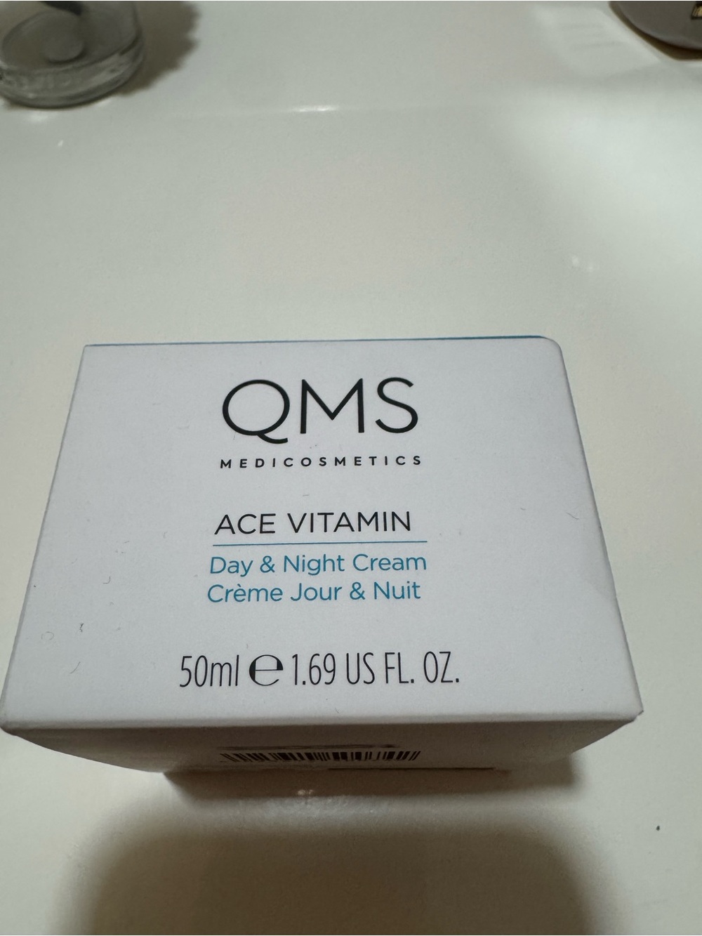 QMS Ace Vitamin Day & Night Cream — Hydrating Blue Jar - Picture 3 of 5